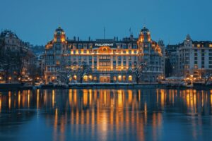 Vente record de l’hôtel Fairmont Genève avant travaux